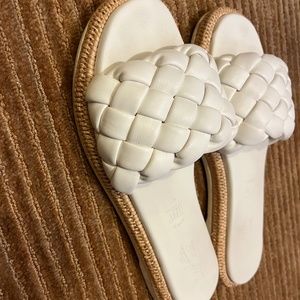 Seychelles Italian white woven low wedge